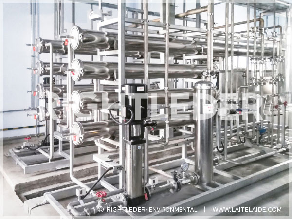 ���B͸����ˮ�O��